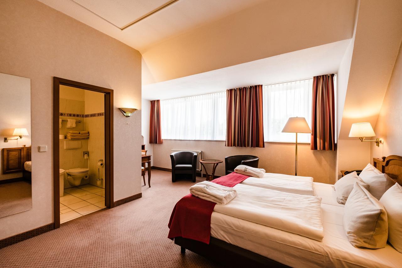 Das 53°Hotel Bad Zwischenahn Bagian luar foto